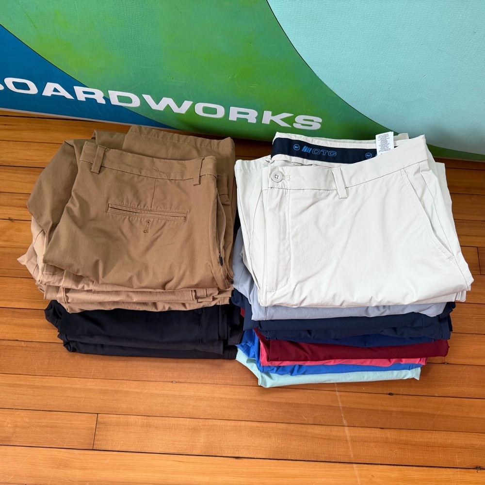 18 pairs for one price: Vineyard Vines Men's Chinos used